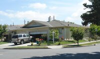 5182-5184 Giusti Dr Apartments