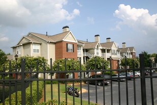 Arbors at Brookfield Apartments