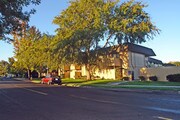 Inglewood Oaks Apartments