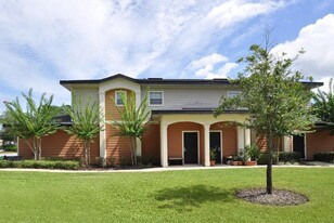 Hawthorne Village Apartments