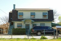 818 Ogden St Apartments