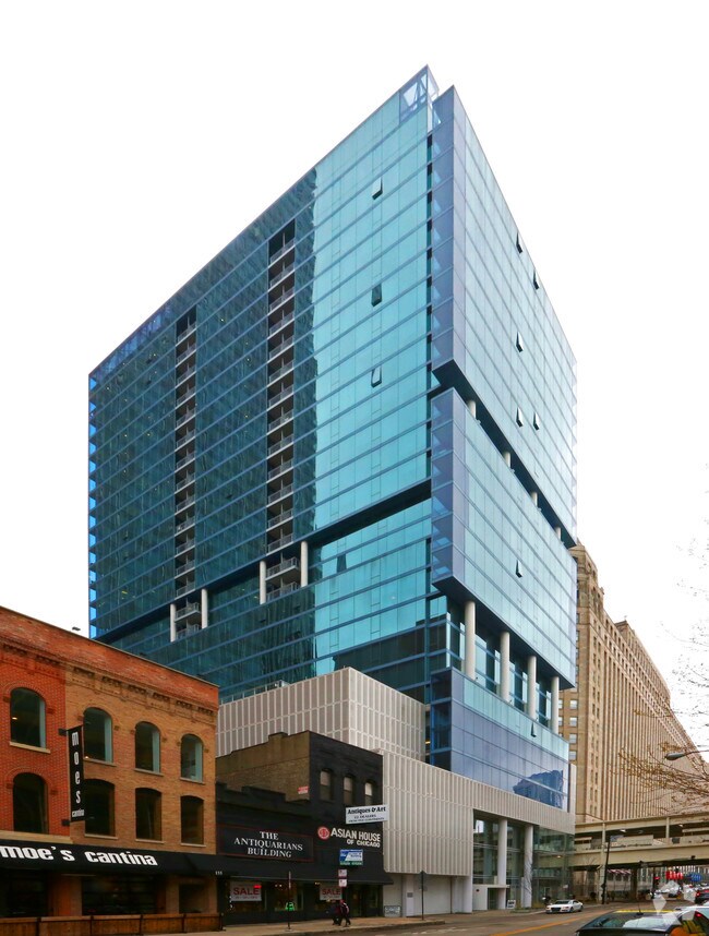 EnV Chicago Apartments