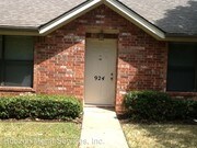 Single-Family Home for Rent $950