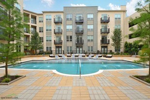 1800 Broadway Apartments