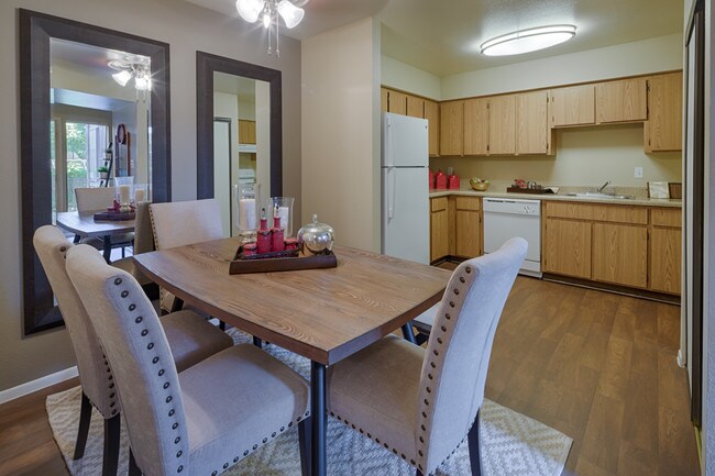 Del Mar Terrace Apartments