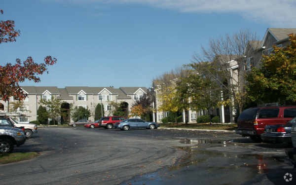 Fox Run Apartments