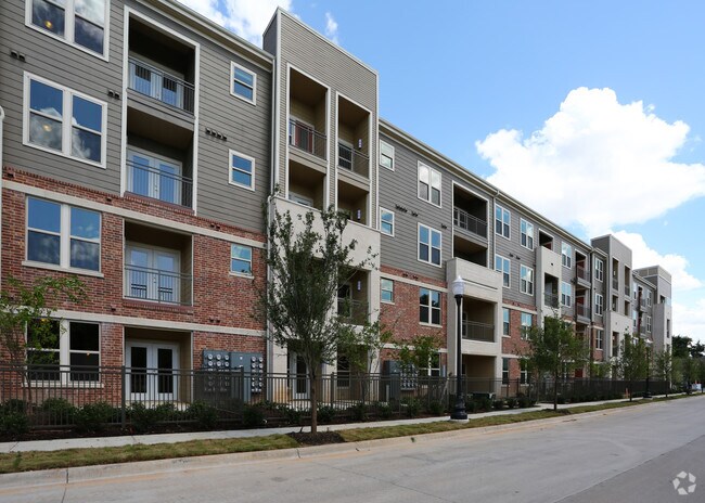 Elan West 7th Apartments