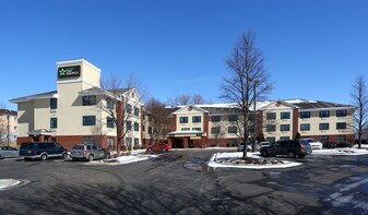 Furnished Studio – Rockford - I-90 Apartments