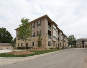 Tuckaway Apartments at Frontier