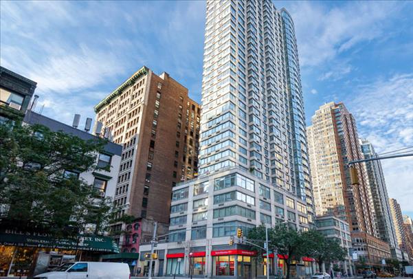 800 Sixth Apartments