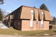 Country Manor Apartments *OFFERING SPECIALS*