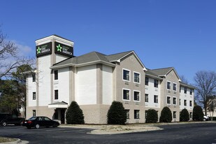 Furnished Studio – Hampton - Coliseum Apartments