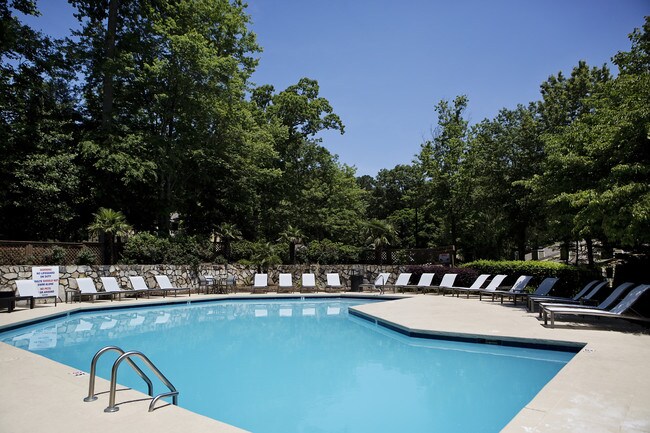 Atria At Crabtree Valley Apartments