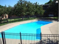 Lexington Square Apartments