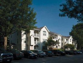 Seneca Club Apartments