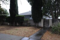 1337-1339 Essex Way Apartments