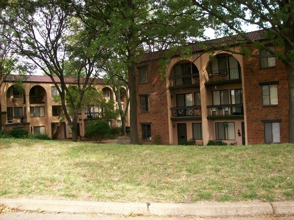 Forum Apartments
