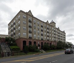 Avalon at Glen Cove Apartamentos