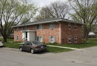 1001-1011 Sunset Dr Apartments