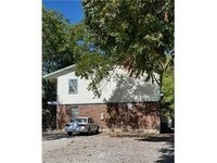 1305 Greenville St Apartments