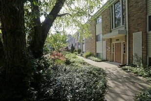 Garden Court Apartments