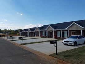 2 Bedroom Townhome for Rent $900
