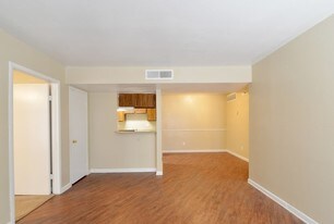 Laguna Vista Apartments