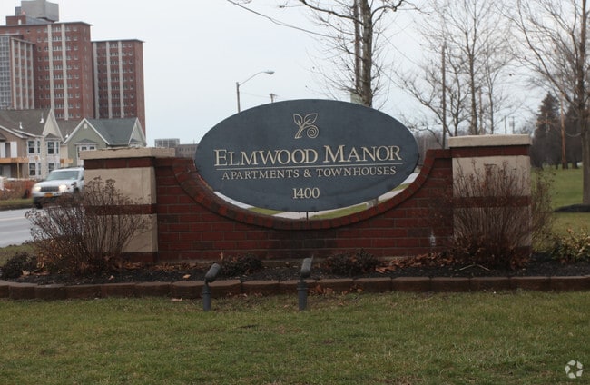 Elmwood Manor Apartments and Townhouses