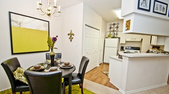 SPRINGBROOK Apartments