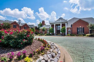 Lakeside at Coppell Apartments