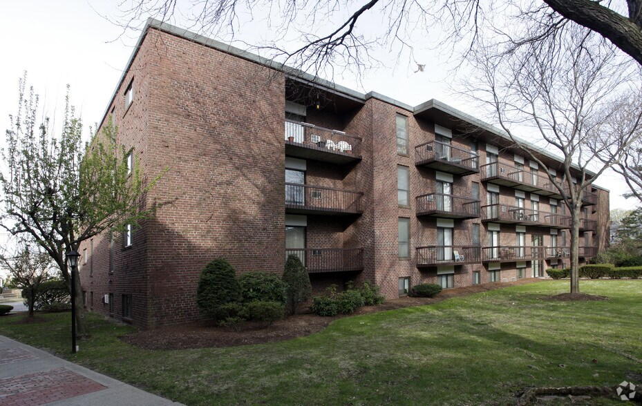 Quincy Commons Rentals Quincy, MA