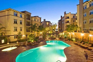 Playa Del Oro Apartments