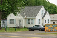 3020 Rice St Apartments