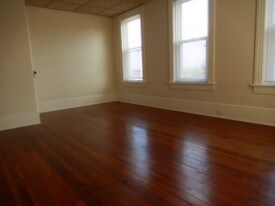 300 W Maple St Dallastown PA Apartments