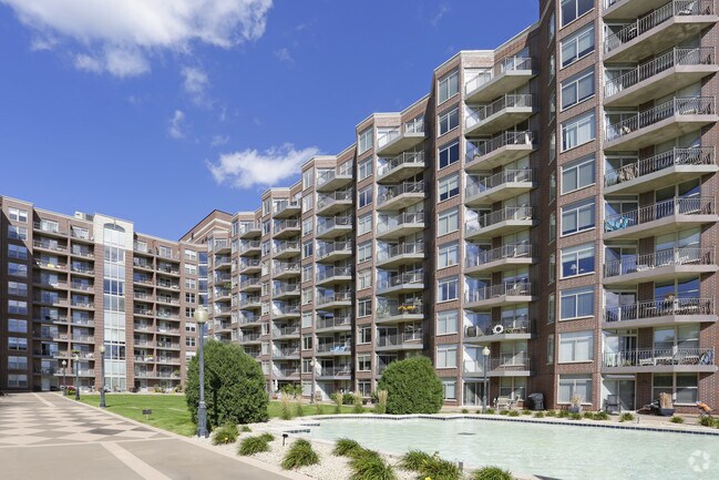 Calhoun Beach Club Apartments