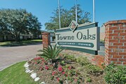 Towne Oaks Apartments