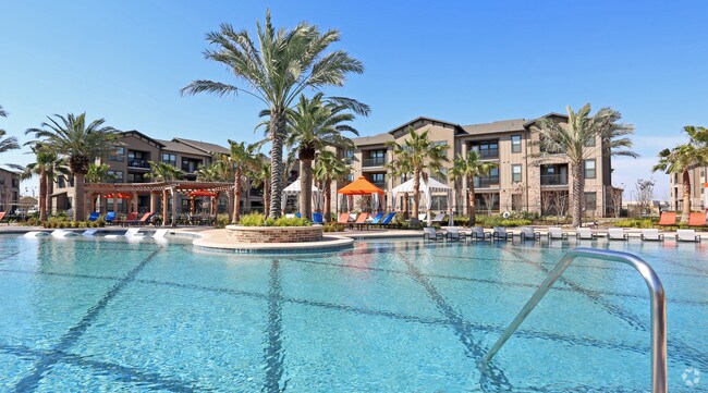 The Commons At Hollyhock Apartments