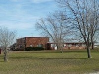 2490 Prairieview Ave Apartments