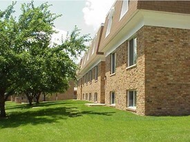 Continental Plaza Apartments