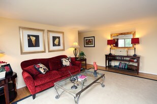 Windsor House Apartments