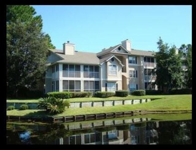 Links at Windsor Parke Apartments