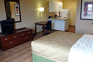 Furnished Studio – Houston - I-10 West - C... Apartments