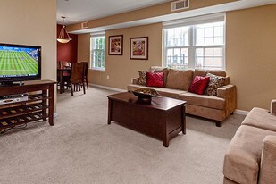 Montgomery Manor Apartments & Townhomes