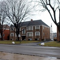 31 N Pershing Ave Apartments