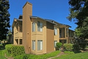 Delta Pointe Apartments