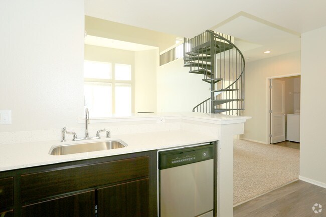 Bridgecourt Apartments