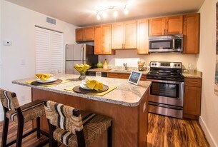 Innovo Living On Waters Apartments
