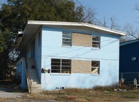 1359 30th St Apartments