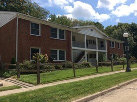 708 W Springfield Ave Champaign IL Apartments
