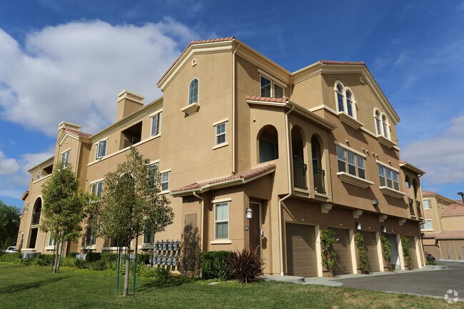 Sonoma at Porter Ranch Apartments
